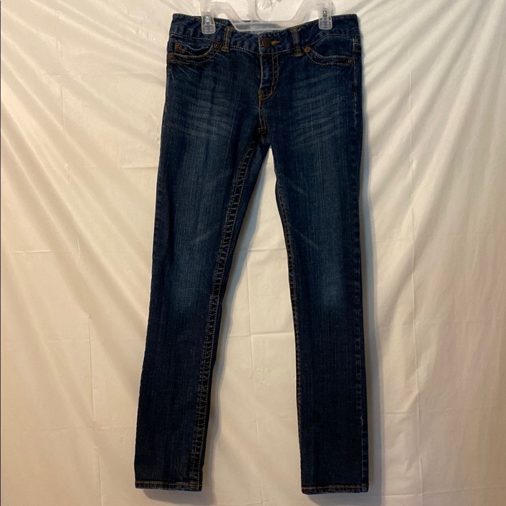Aeropostale skinny jeans. Size 3/4 short. See photos.